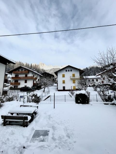 Suite Dolomiti Appartamento Falcade Kültér fotó